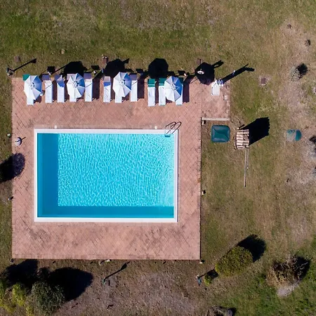 아파트 Cosy With Garden *