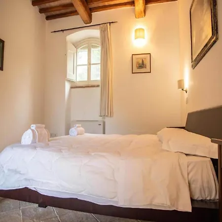 Cosy With Garden 아파트